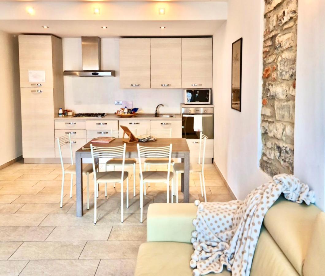 Romantic Dream On The Lake Apartment Lezzeno Bagian luar foto